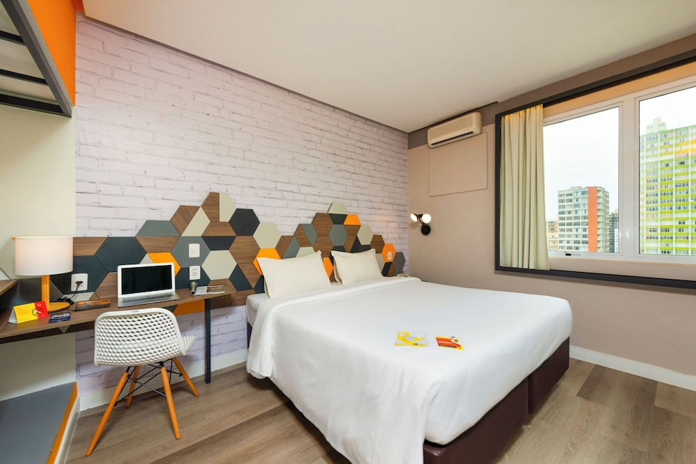 Standard Room, 1 Double Bed, Non Smoking - Photo 9