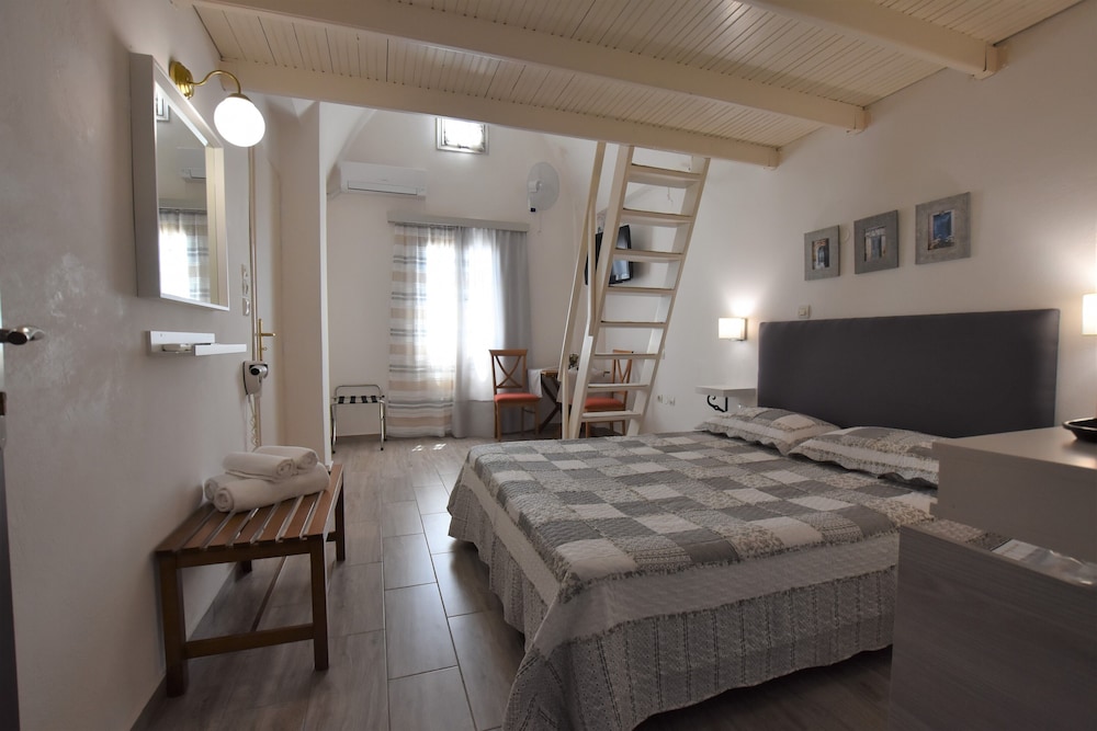 Premium Loft, Partial Ocean View