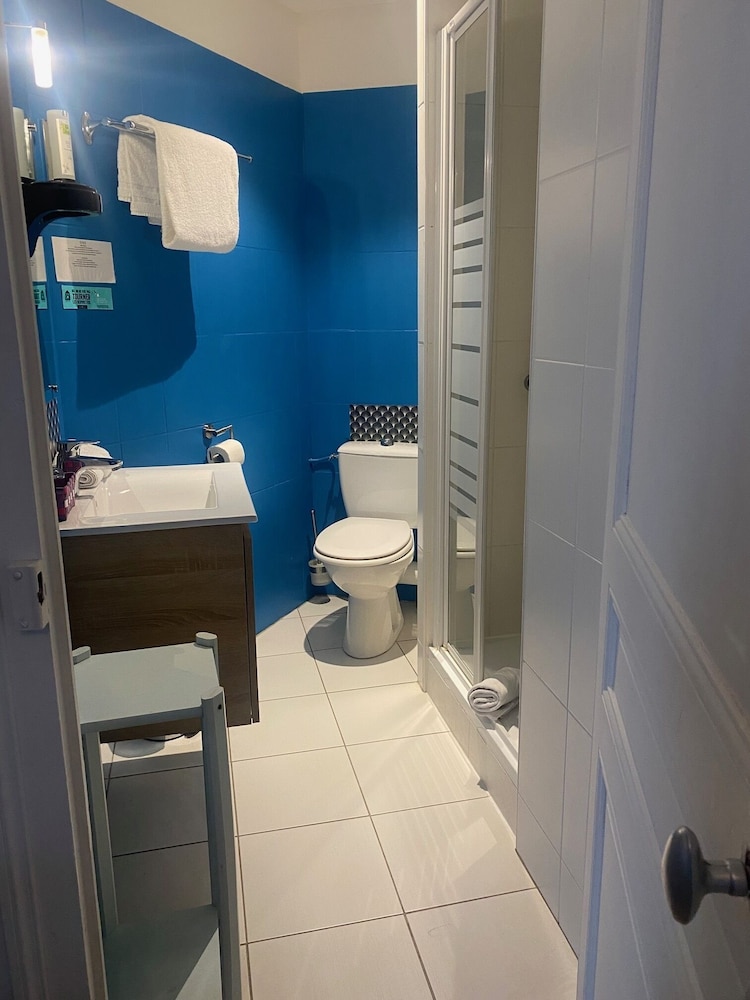 Standard Twin Room photo 2