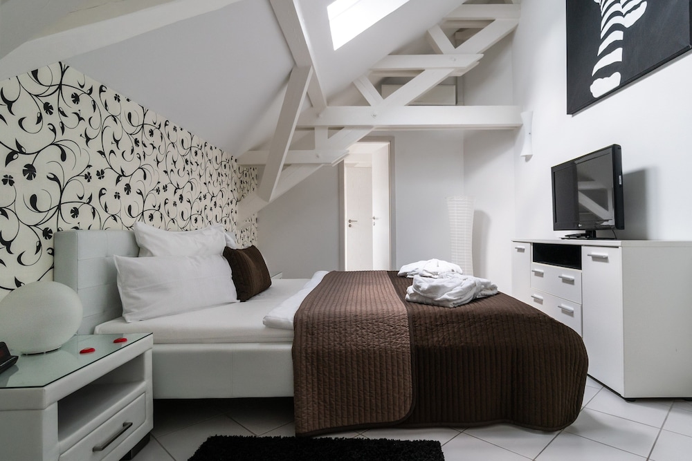 Waldpark Suite photo 2