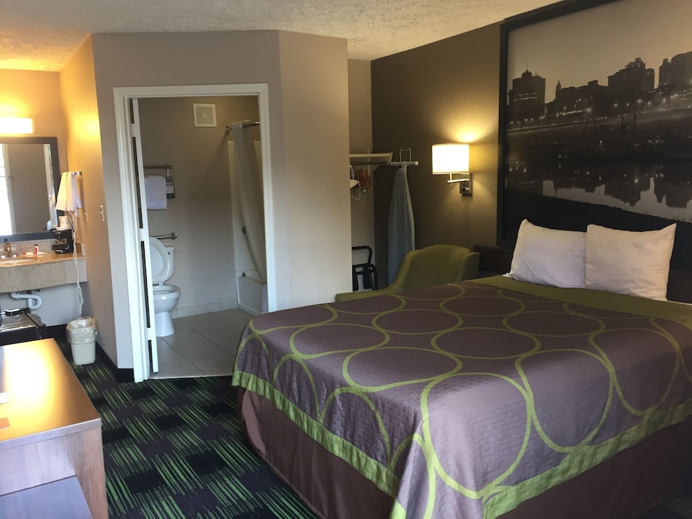 Room, Accessible, Refrigerator photo 2