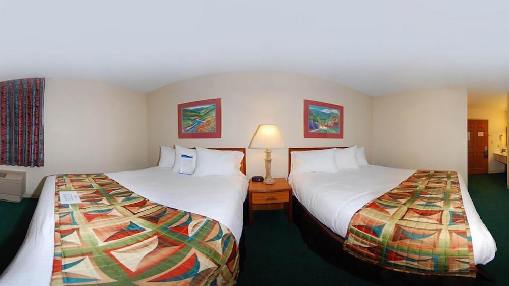Room, 2 Queen Beds, Non Smoking - Photo 2