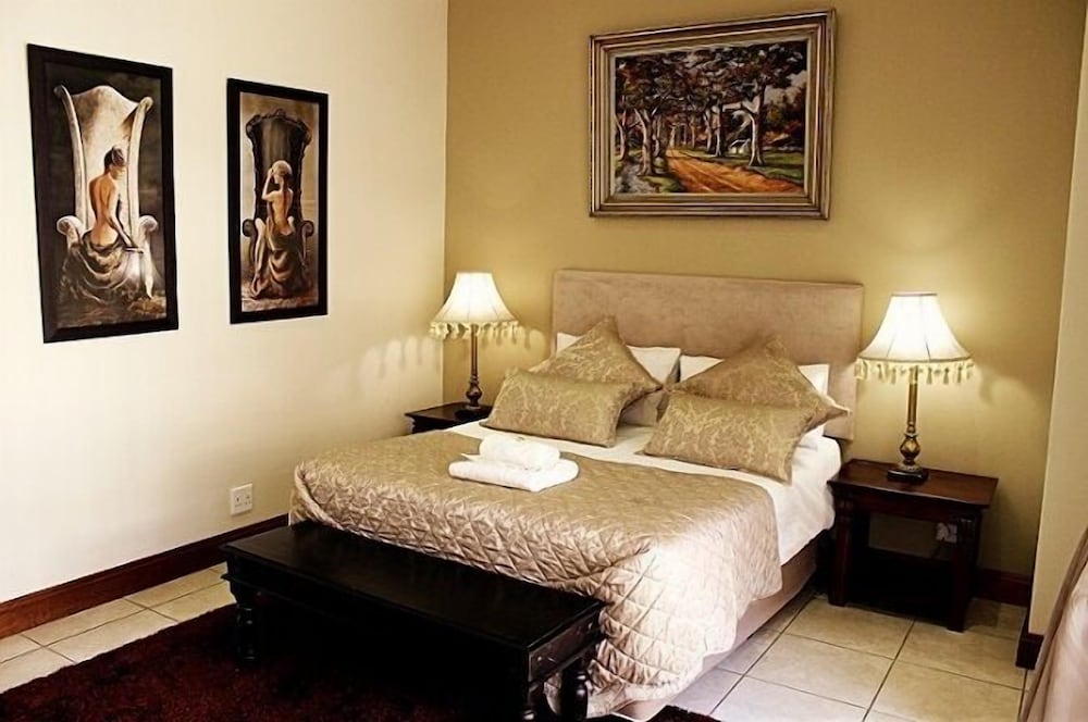 Room 1 Luxury En-suite photo 1