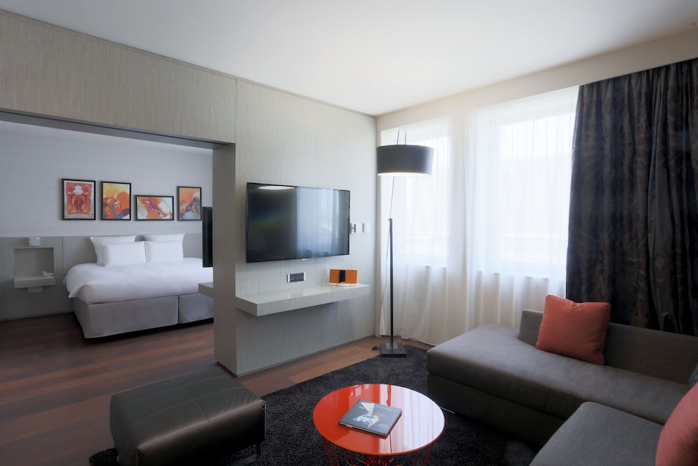 Deluxe Suite, 1 King Bed