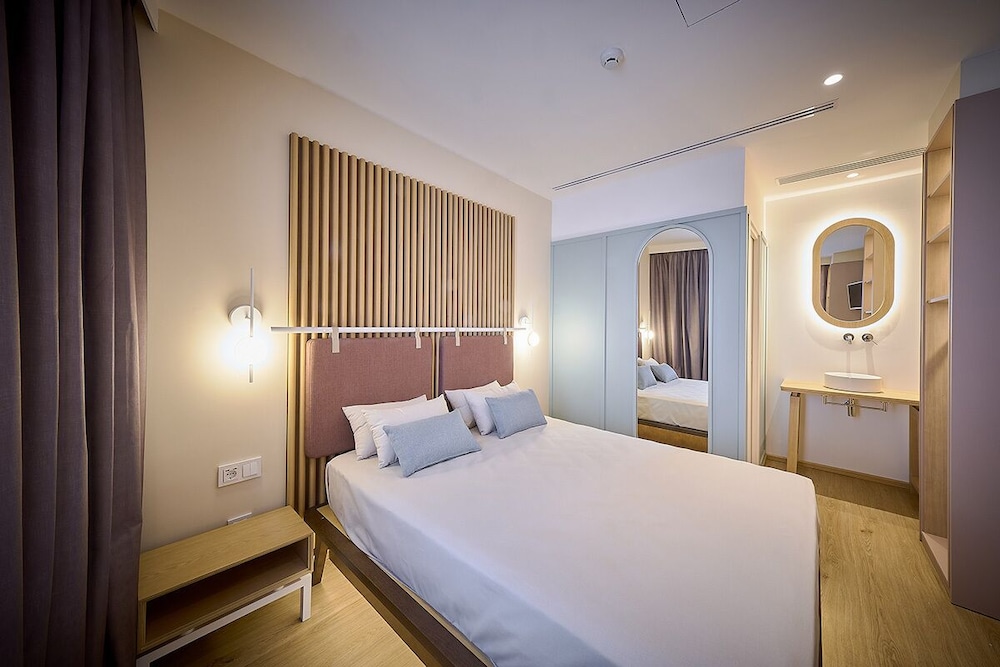 Standard Double Room - Photo 2