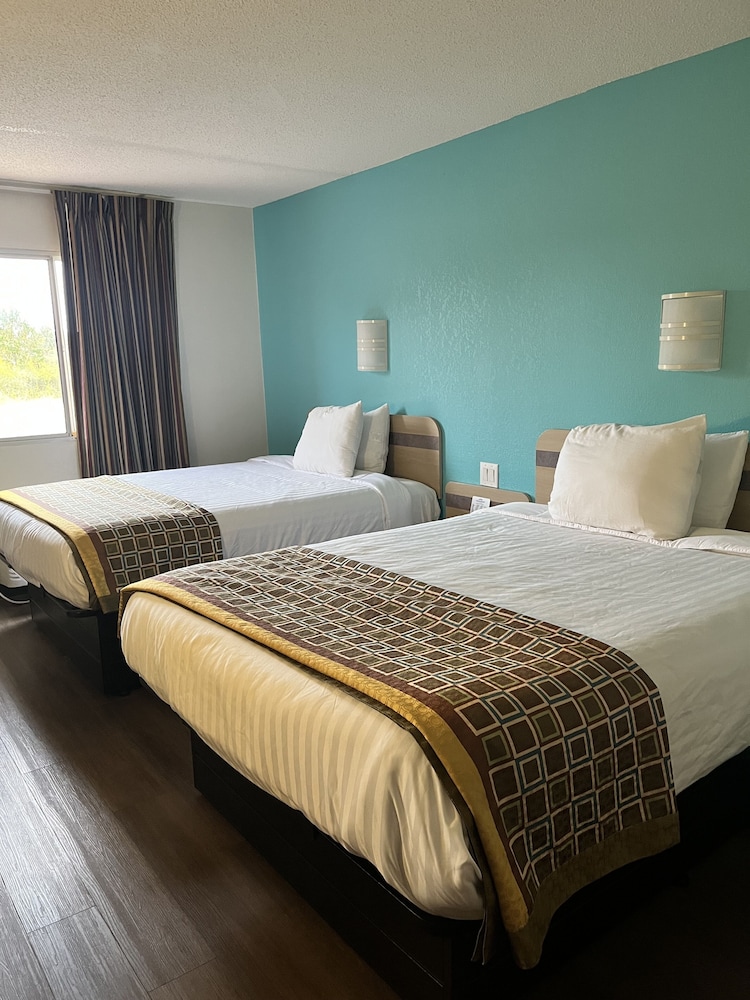 Room, 2 Double Beds, Non Smoking photo 3