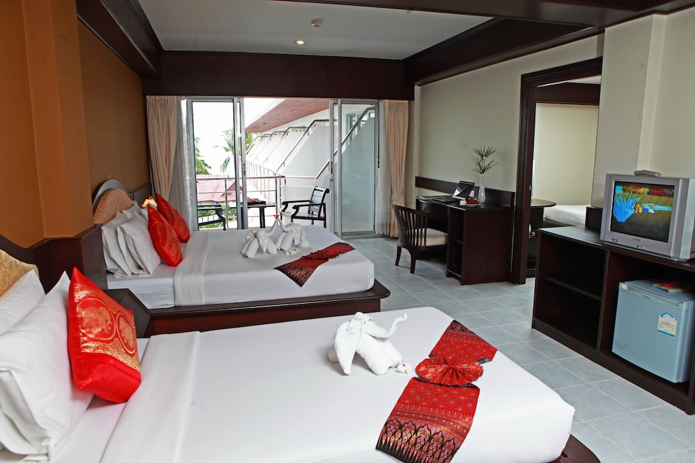Family Quadruple Room - Photo 13