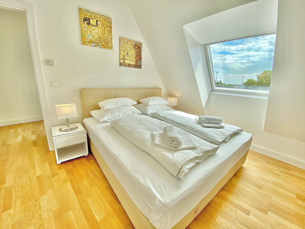 Premium Apartment, 1 Queen Bed, Non Smoking, Kitchen photo 1