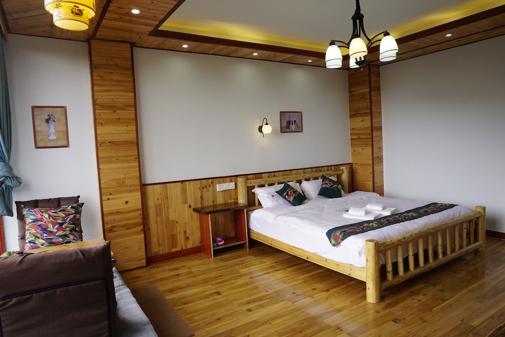 Deluxe Queen Room photo 2