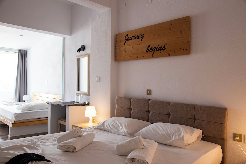 Basic Triple Room photo 3