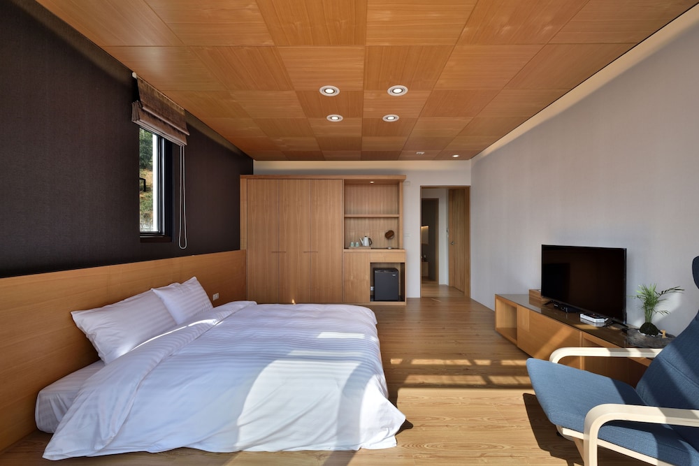Family Quadruple Room photo 2