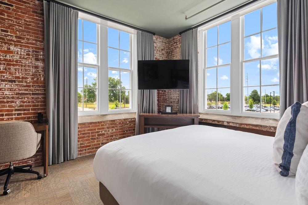 Corner Room, 1 King Bed