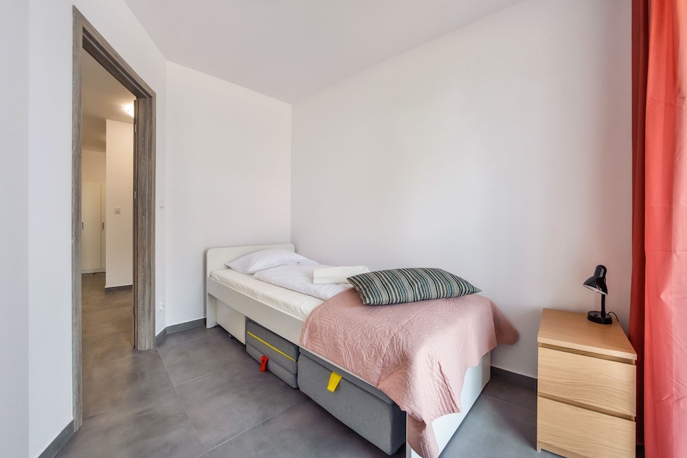 Apartment (11C/3C) photo 2