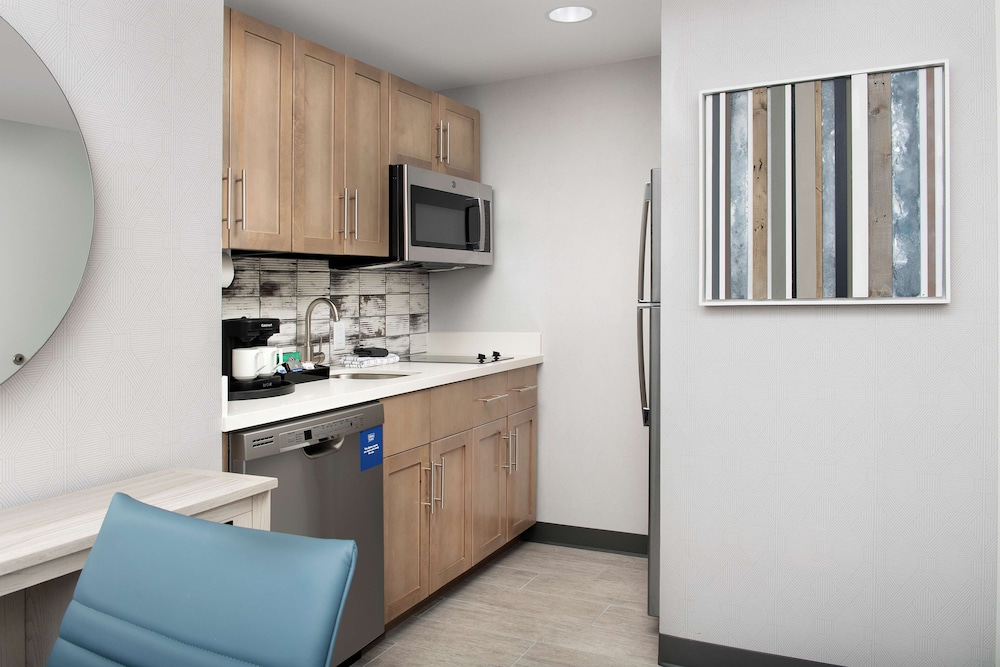 Suite, 2 Queen Beds, Accessible (Hearing) - Photo 2