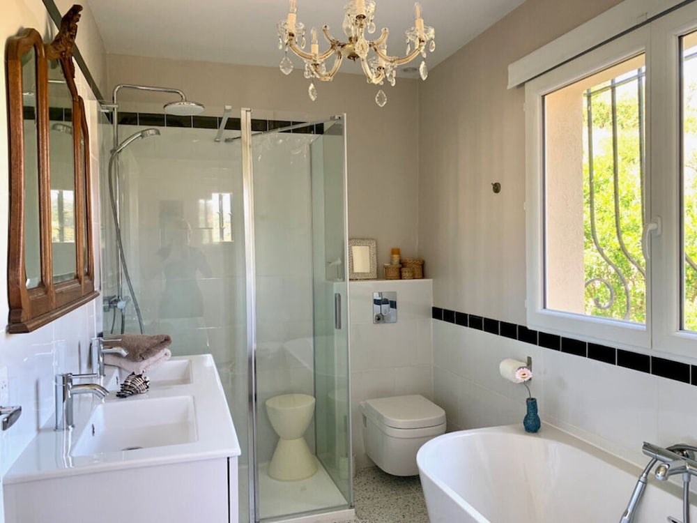 Villa photo 3