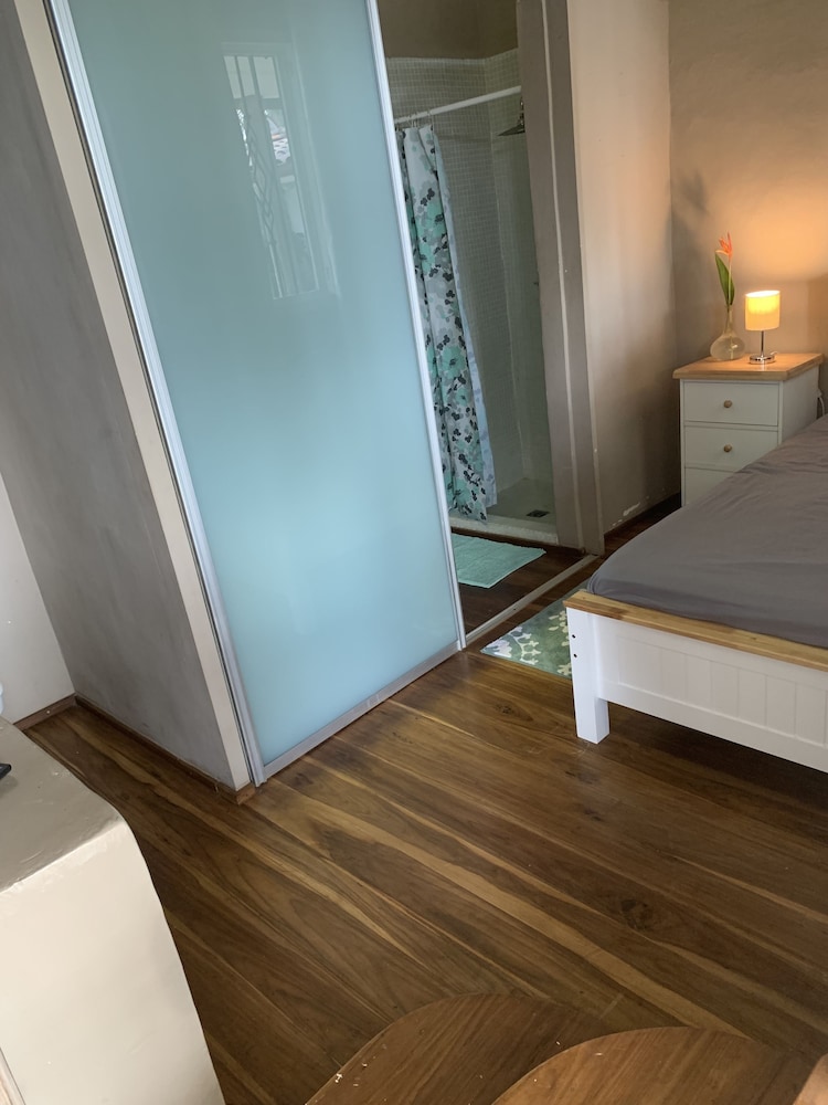 Deluxe Single Room, Courtyard View