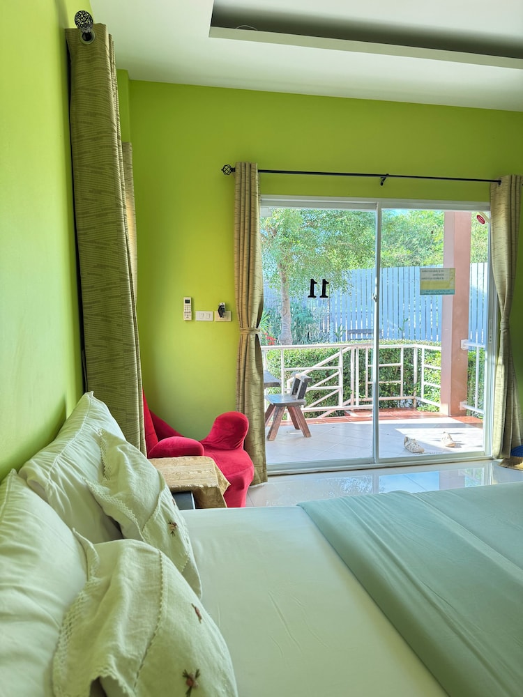 Standard Double Room - Photo 9