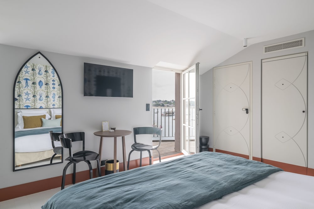 Chambre Double Deluxe, 1 très grand lit, balcon, vue mer Chambre Double Deluxe, 1 très grand lit, balcon, vue mer
