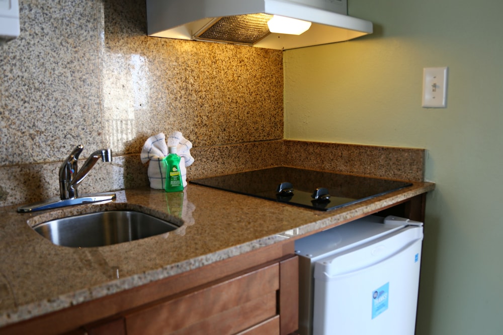 Standard Room, 2 Double Beds, Kitchenette, Ocean View - Photo 3