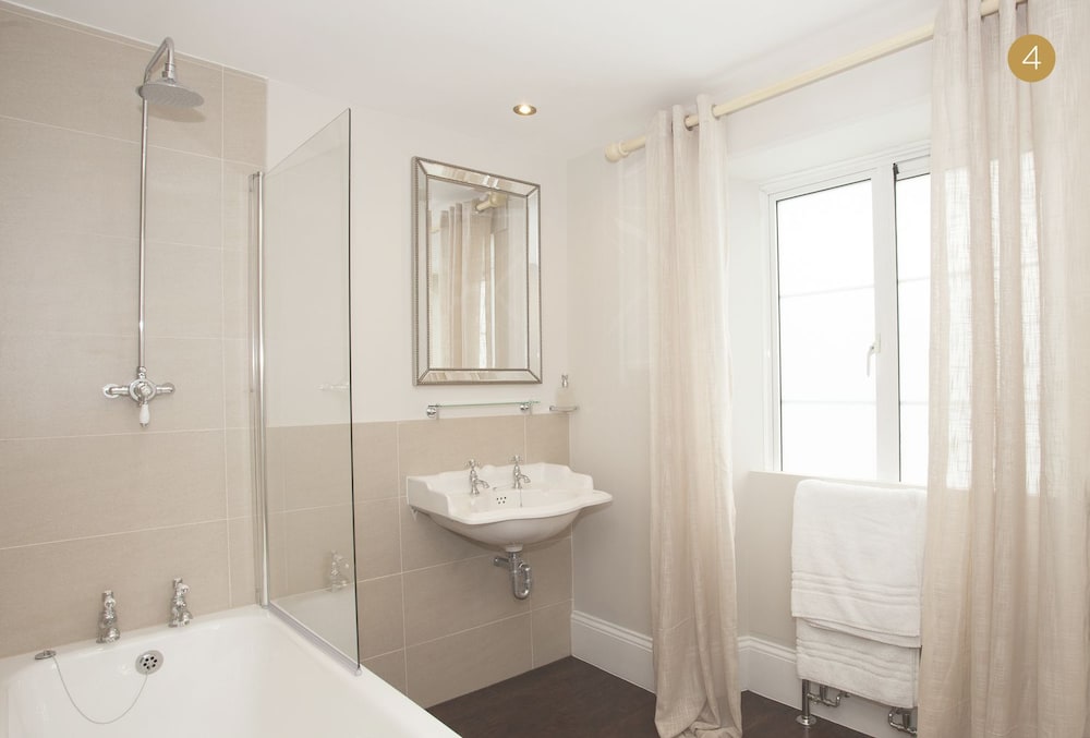 Comfort twin with private external bathroom (Room 4) photo 2