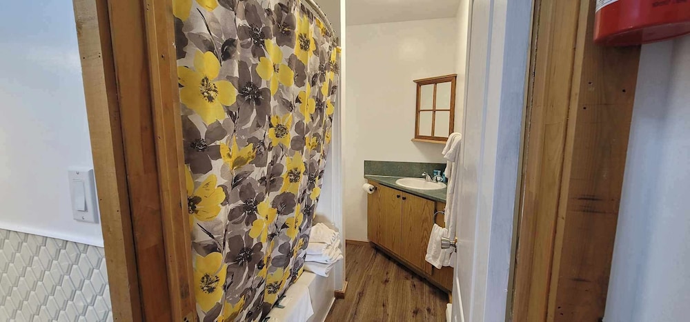 Comfort Chalet, 1 Bedroom, Non Smoking, Kitchenette (Condo Chalet) photo 3