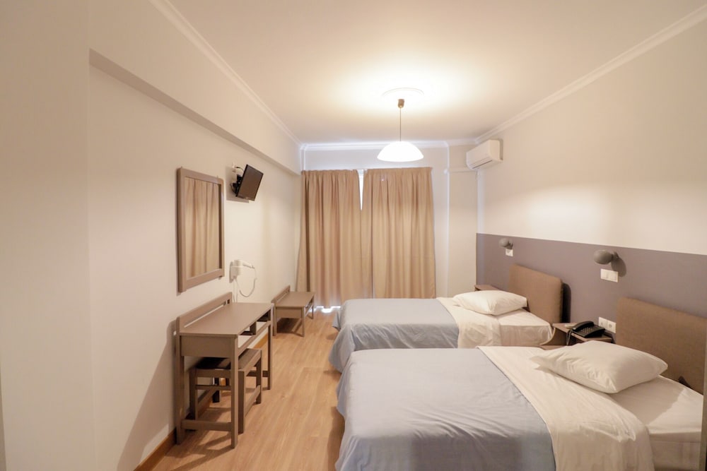 Classic Triple Room, Balcony photo 1