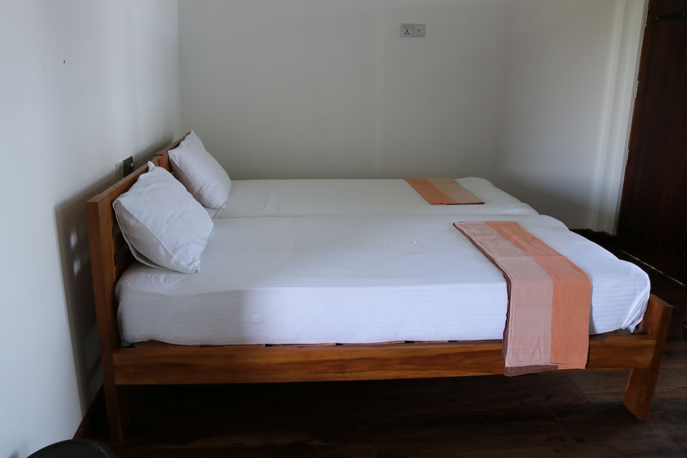 Family Room, 1 Bedroom photo 3