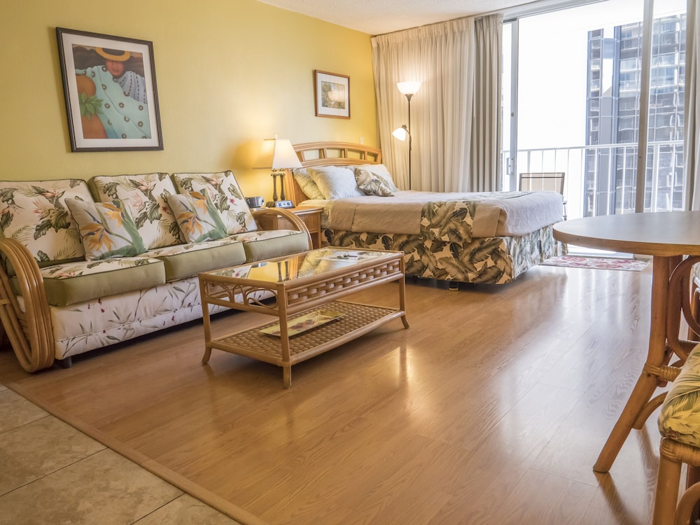 Premium Studio, 1 Queen Bed with Sofa bed, Kitchen (F15A06)