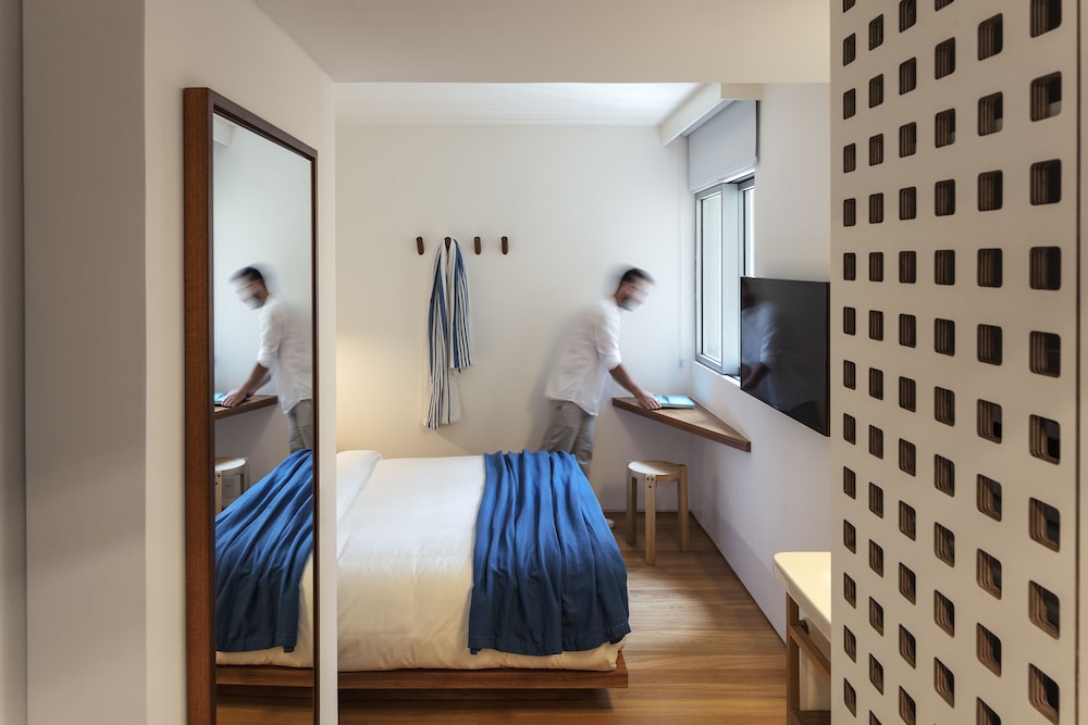 Double or Twin Room, Courtyard View - Photo 2