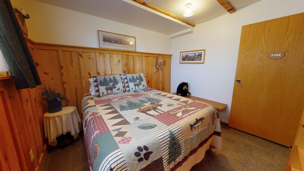 Cabin (Majestic Family Cabin w/stunning view) photo 3