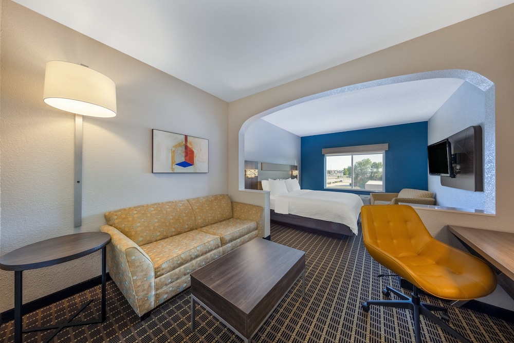 Suite, 1 King Bed, Accessible Bathtub (Mobility) - Photo 4