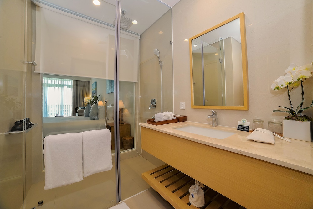1 Bedroom Luxury Apartment - Photo 8