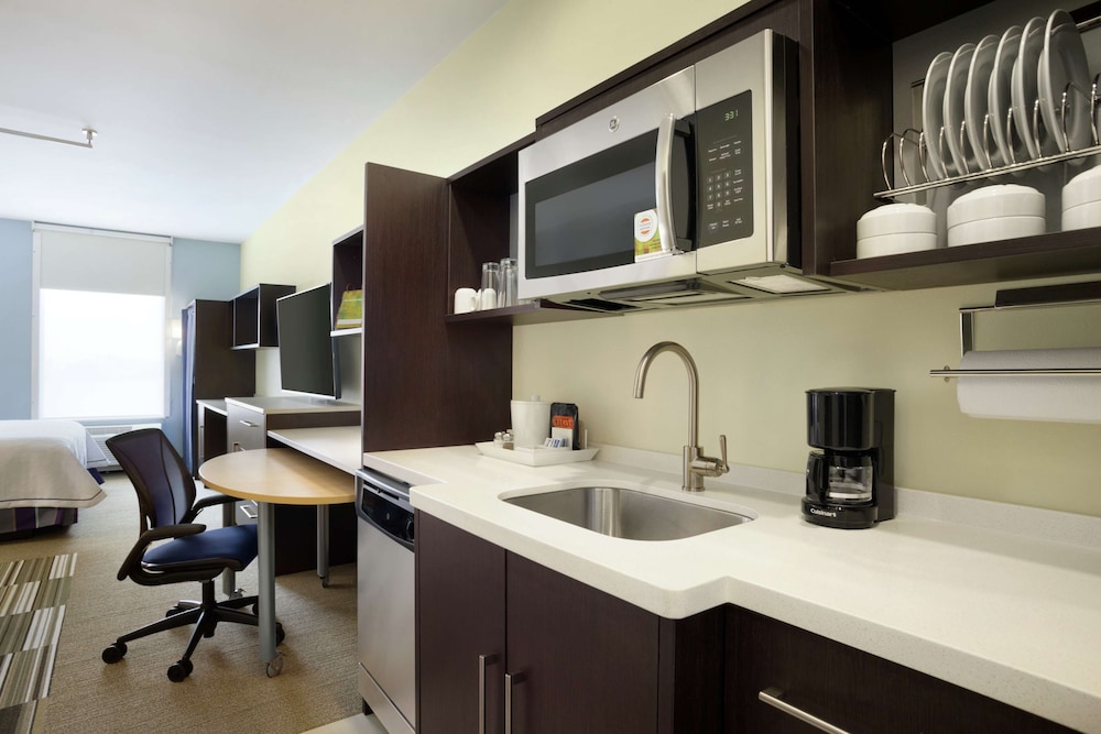 Studio, 1 King Bed, Accessible (Hearing)