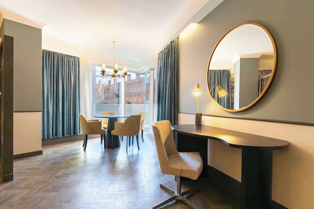 Suite, 1 Bedroom - Photo 3