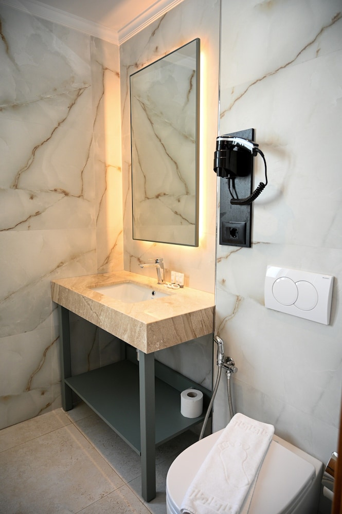 Superior Triple Room photo 2