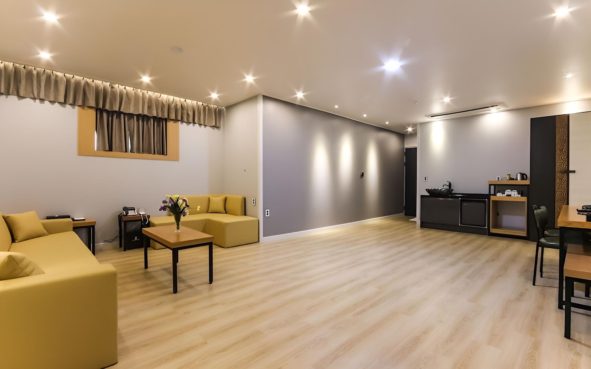 Room (Ondol Suite room (4 persons)) - Photo 3