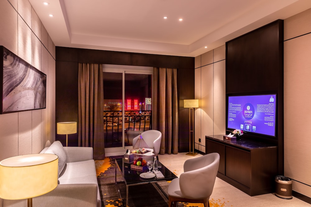Premium Suite thumbnail 5