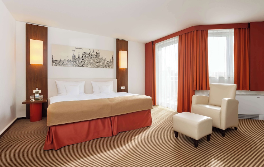 Junior Suite, 1 Double Bed, Balcony - Photo 1