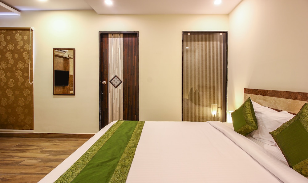 Standard Double Room - Photo 9