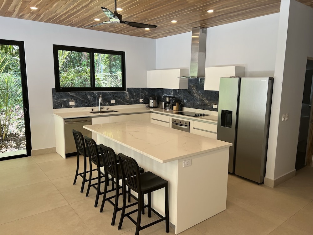Villa 2: 3 bedrooms photo 2