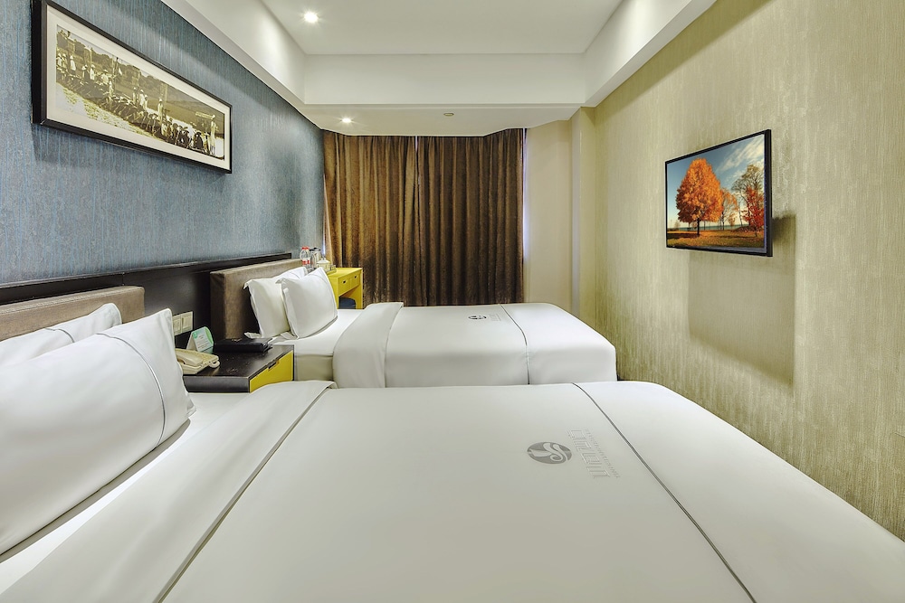Standard Twin Room photo 3