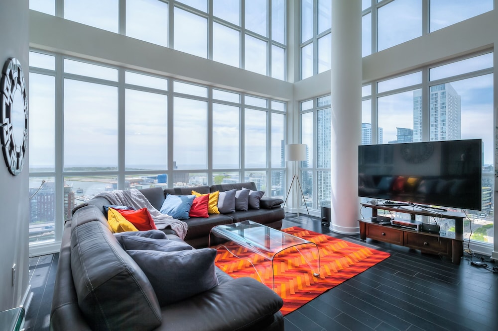 Panoramic Penthouse