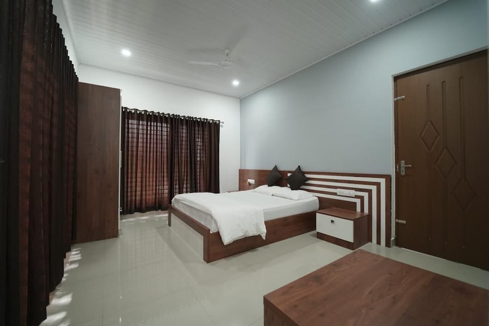 Superior Double or Twin Room, Garden View