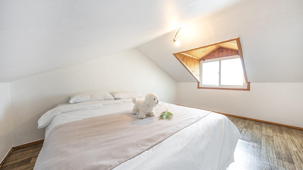 Basic Room, 1 Bedroom (J302(Playground))