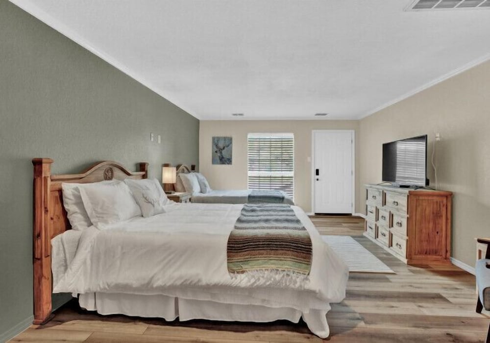 Standard Double Room - Photo 2