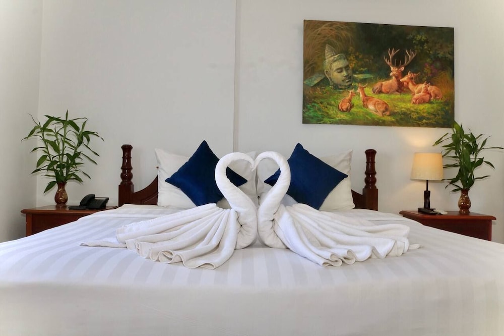 Deluxe Double Room, Pool View - Photo 1