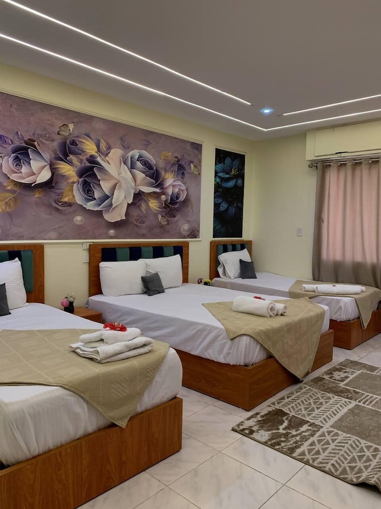 Deluxe Quadruple Room, River View
