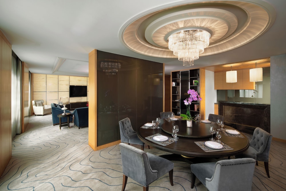 Presidential Suite photo 3