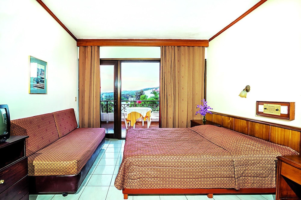 Double Room, Partial Sea View photo 3