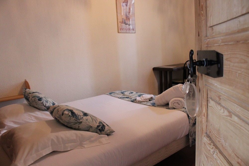 Classic Double Room, Private Bathroom photo 1